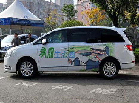 泸州户外车贴喷绘如何保持效果?